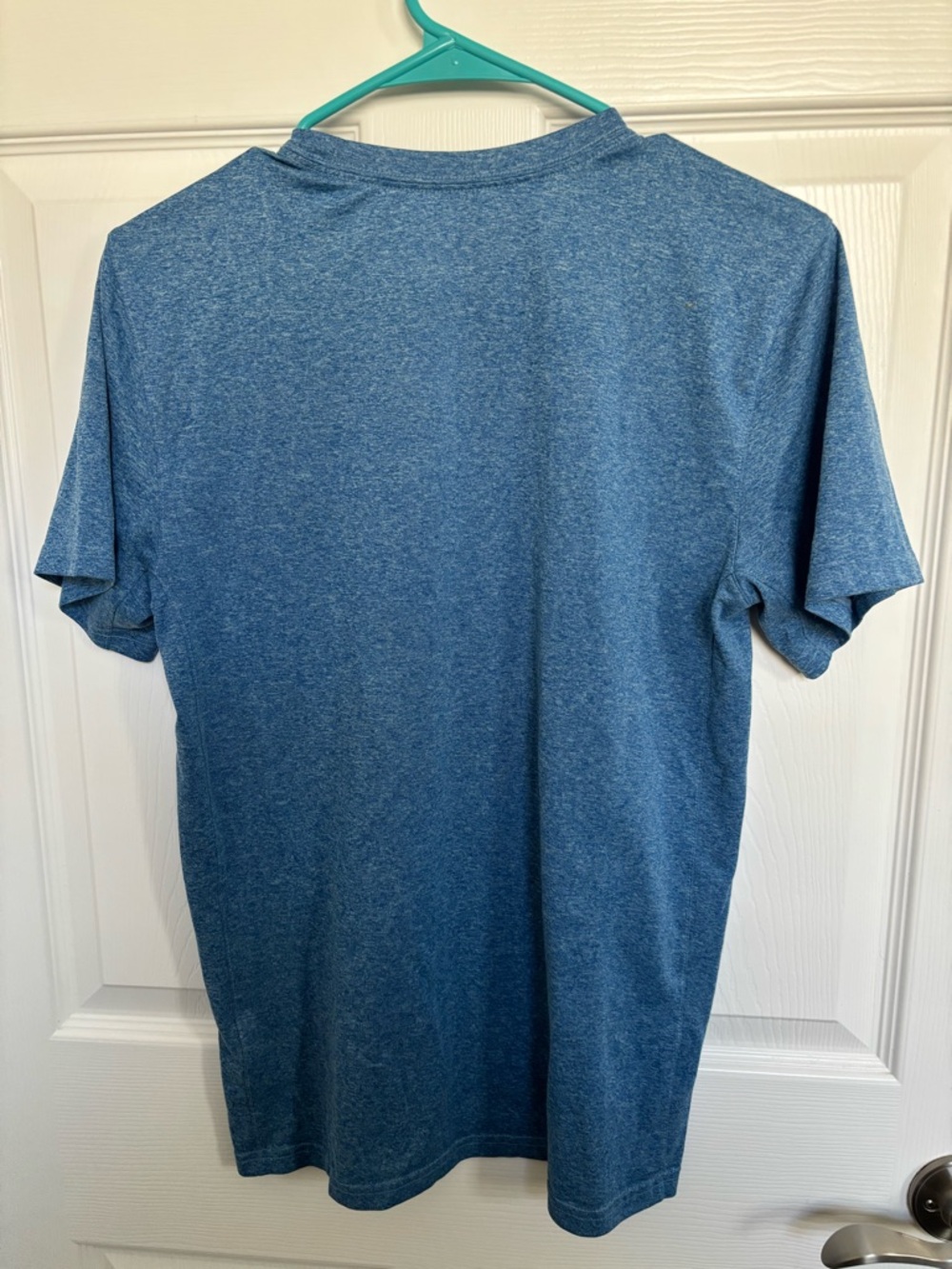 💙Nike Dri-Fit performance tee - Picture 3 of 4